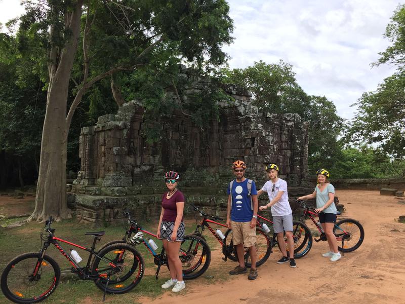 Family in Angkor