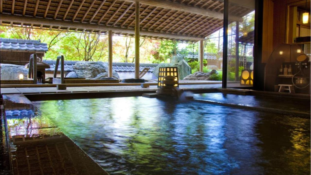 Hot spring baths