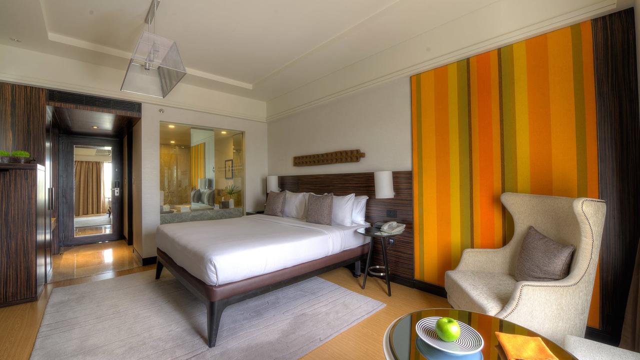 Deluxe rooms with modern decor
