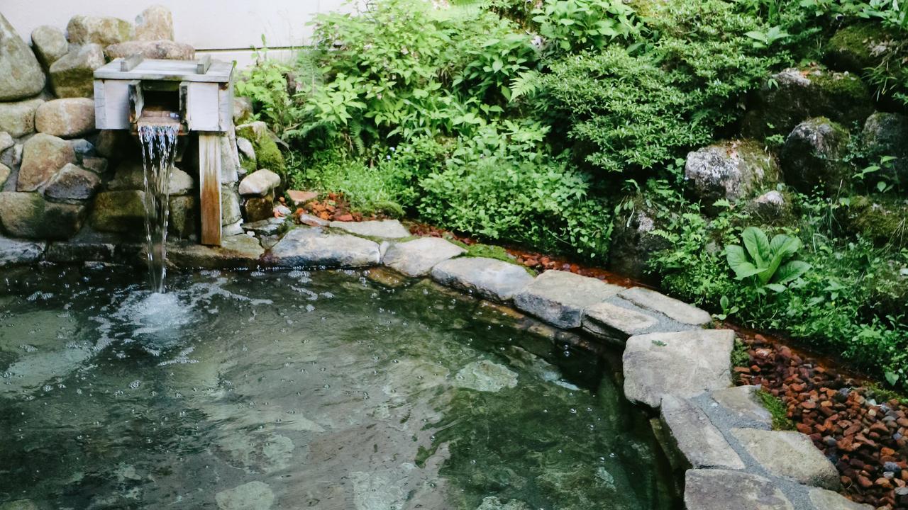 Outdoor hot spring bath