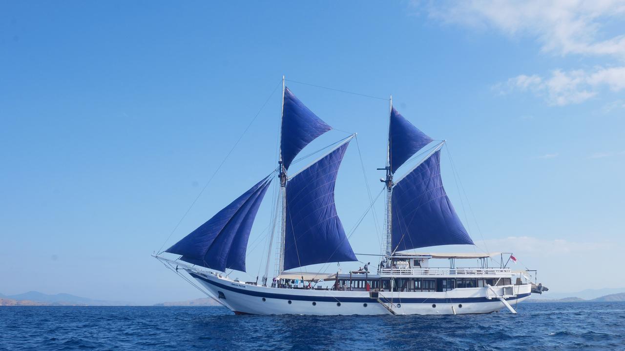 Seatrek sailing Indonesia