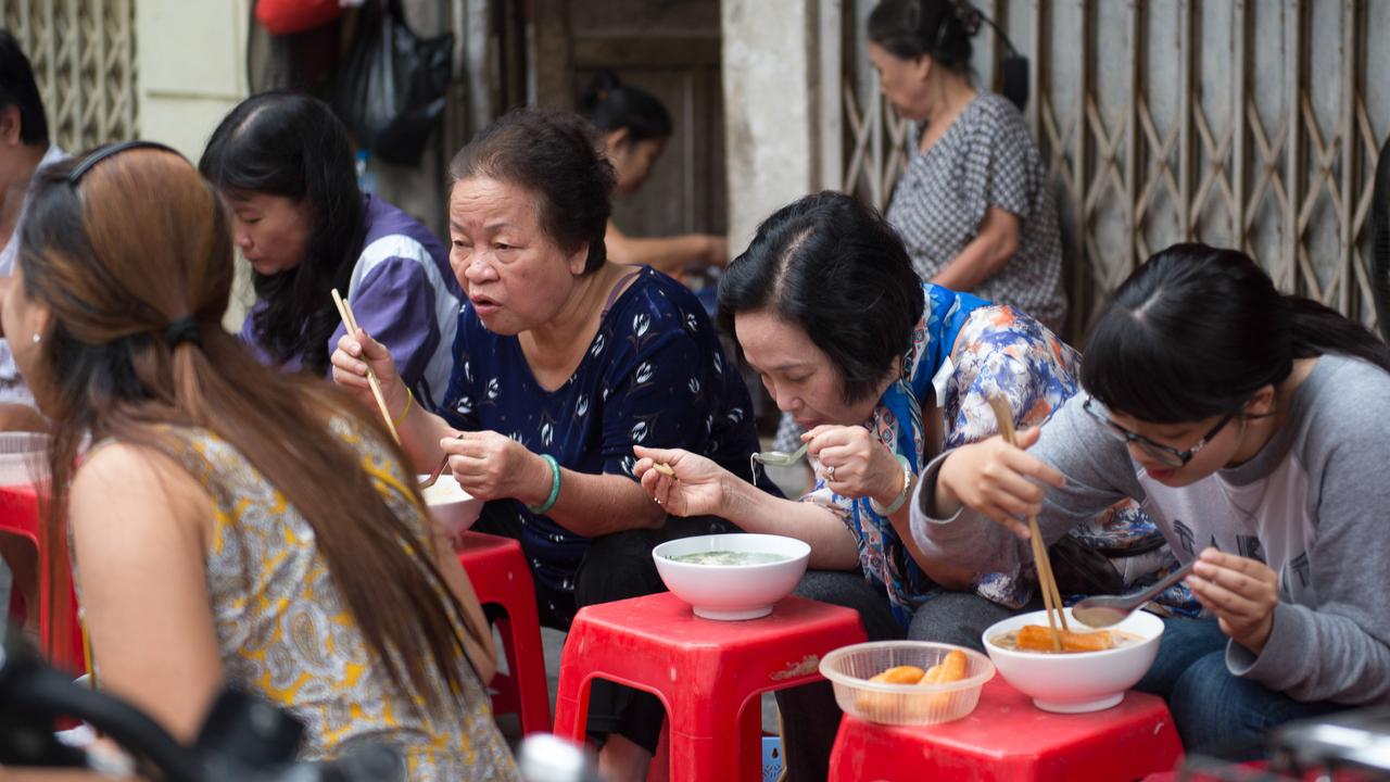pho breakfast in Hanoi