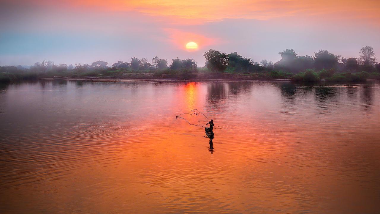 Laos lake sunset