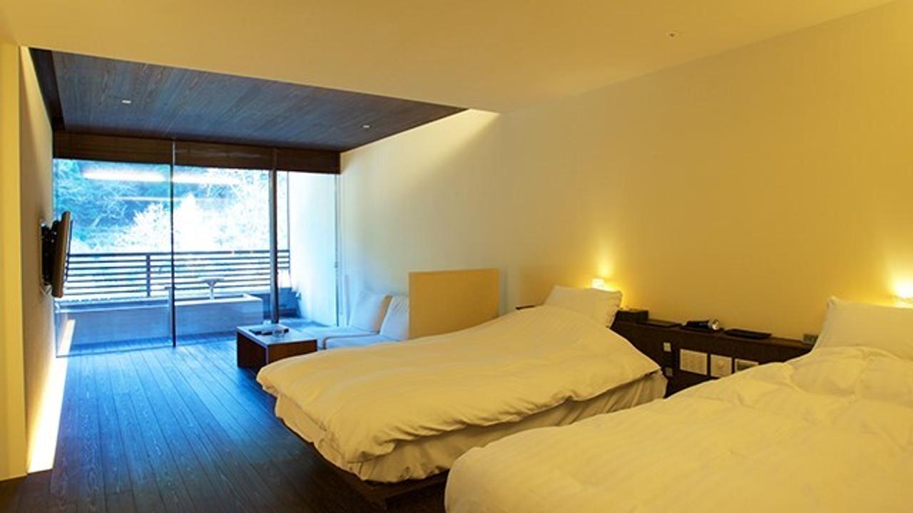 Kumano room with open-air bath
