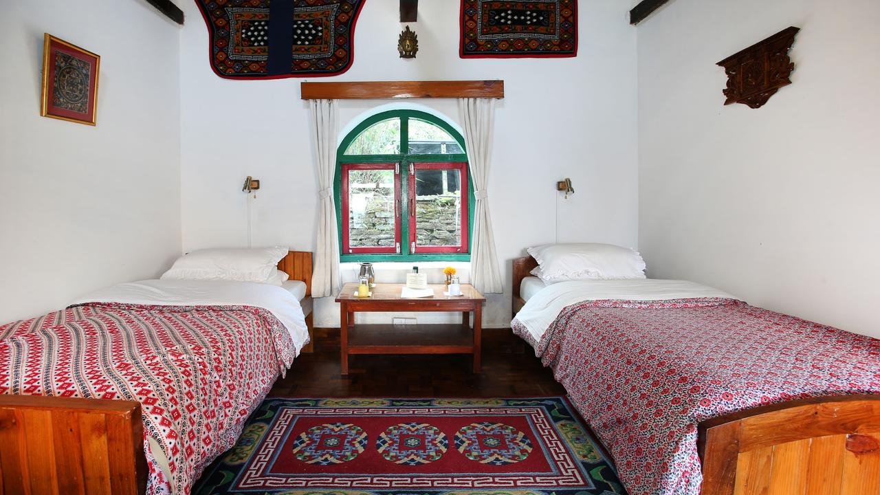 Gurung Lodge bedroom