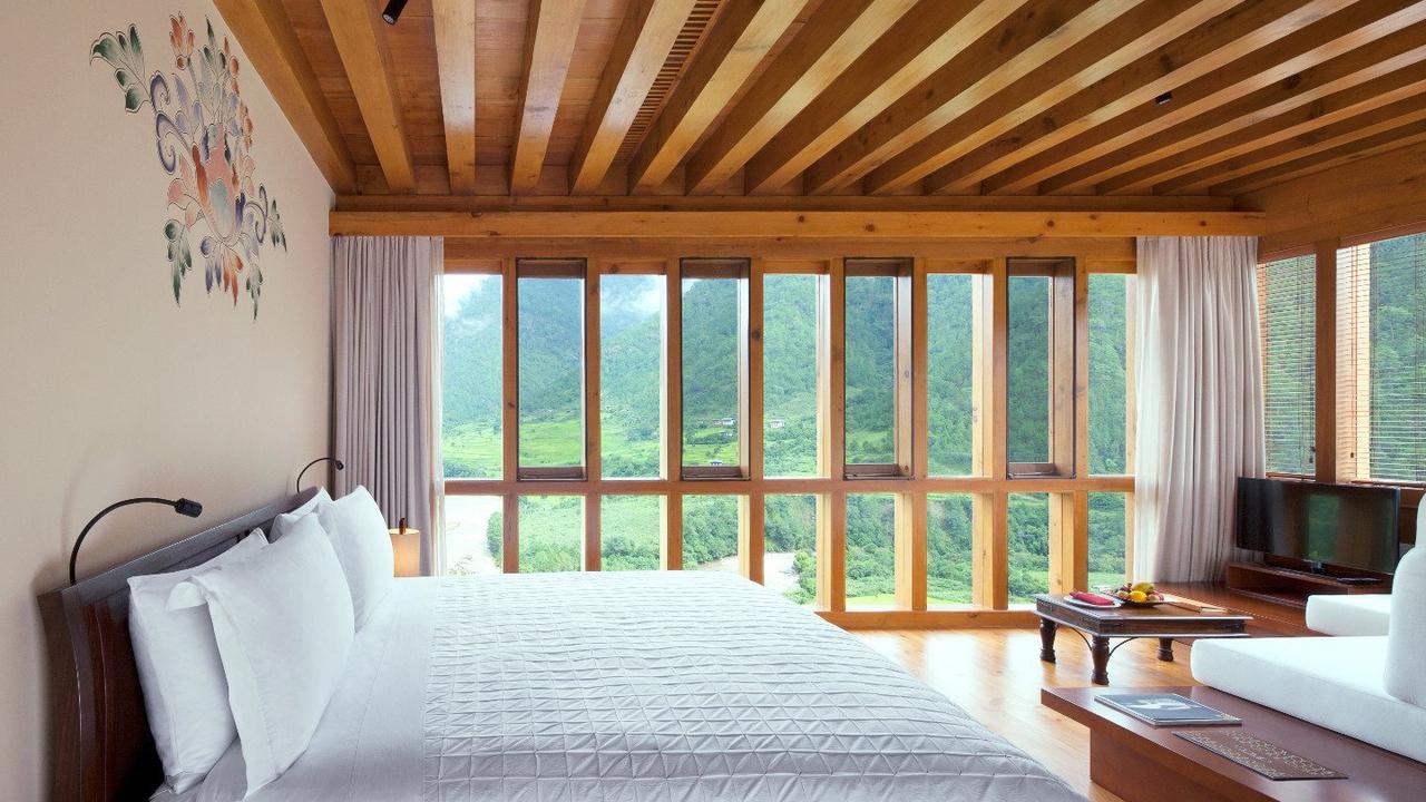 Valley view room