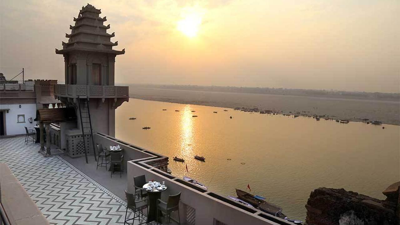 Unbeatable views over the River Ganges