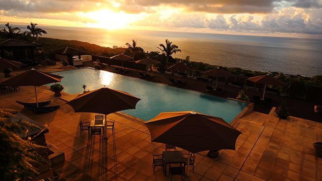 Pool at sunset at Sankara Hotel & Spa