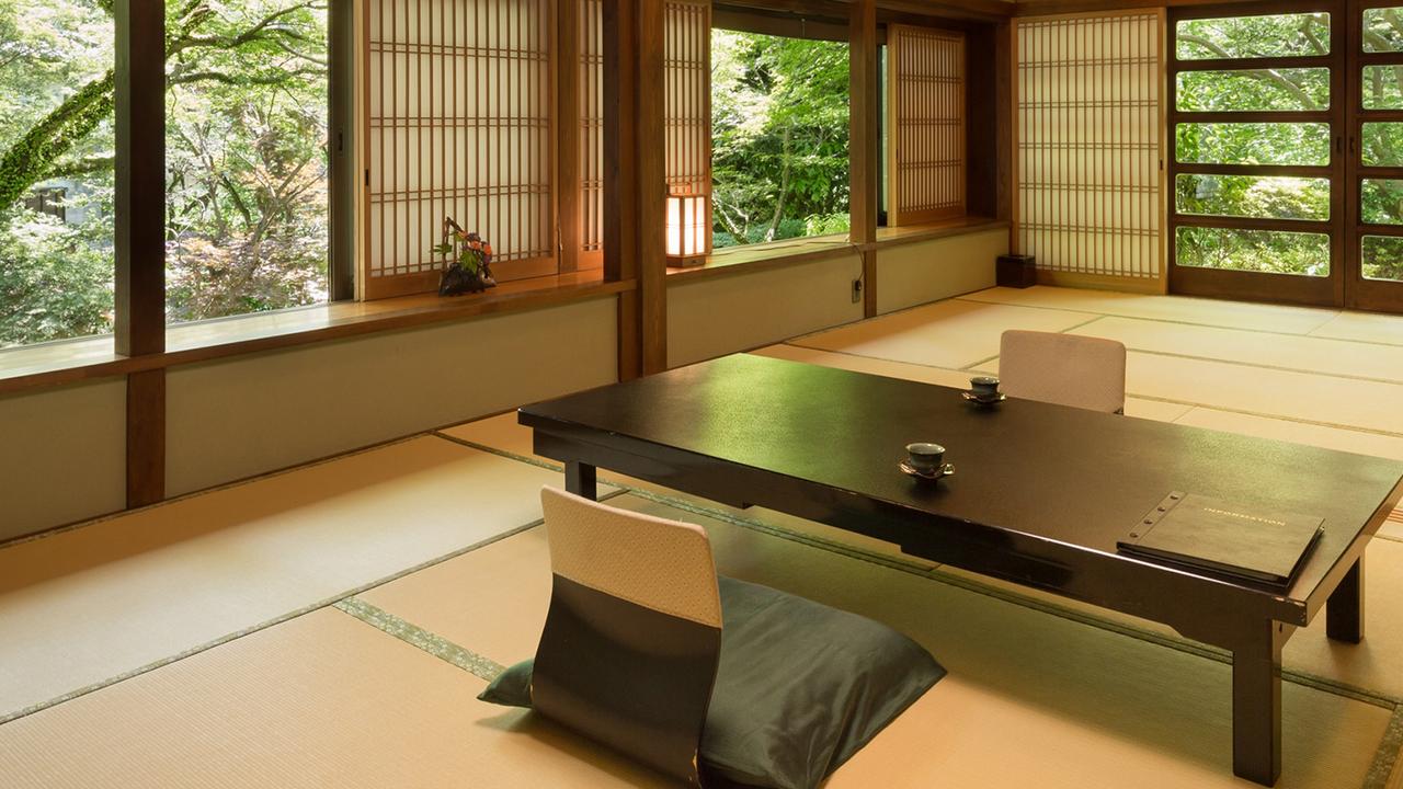 in-room dining at Akizuki Onsen Seiryuan
