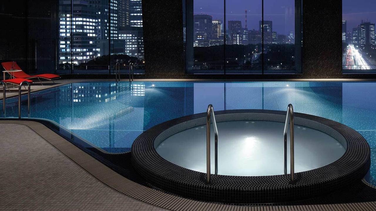 Pool at Palace Hotel Tokyo