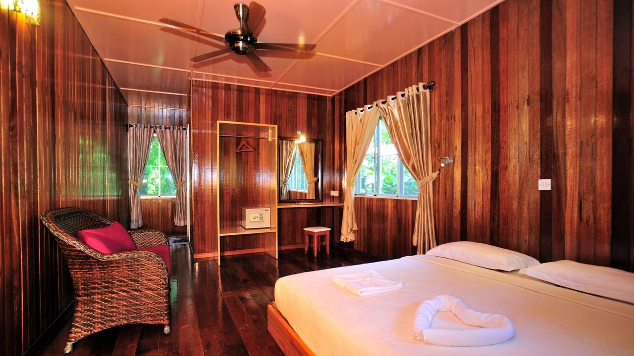 Double room at Abai Jungle Lodge