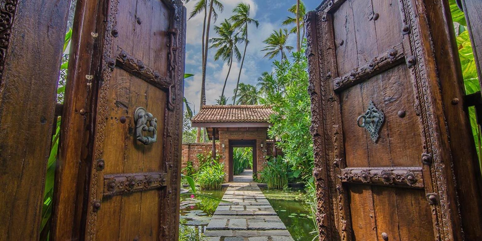 the doorway to reef villas in Sri lanka
