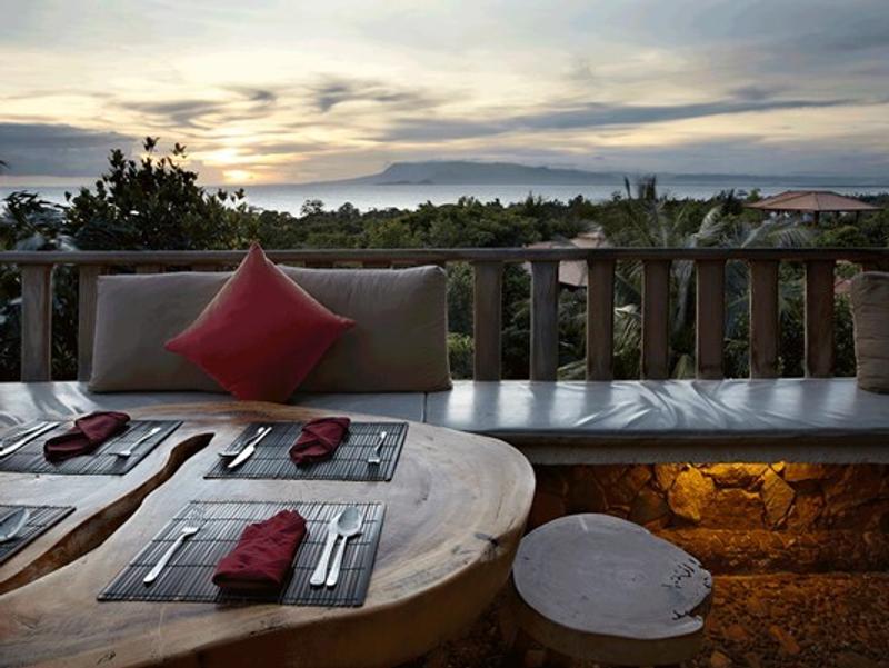 Restaurant overlooking the sea at the Veranda Resort