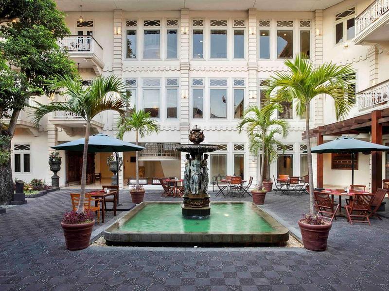 Courtyard at The Phoenix Hotel Yogyakarta